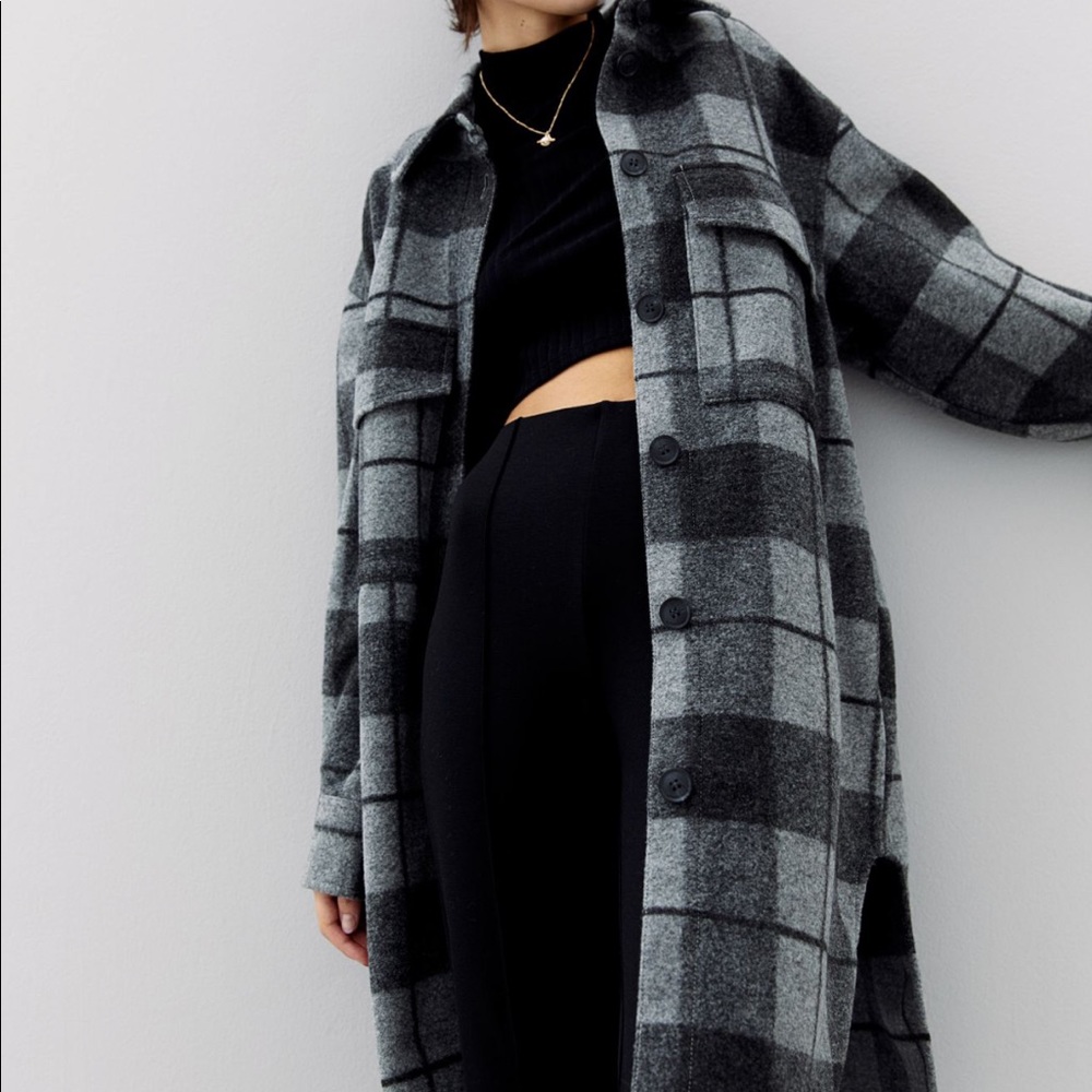 H&M Long Shirt Jacket Checked Gray Knee-Length Trendy Size XS NEW